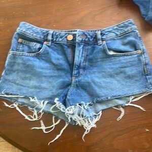 Cute low rise Garage denim jean shorts